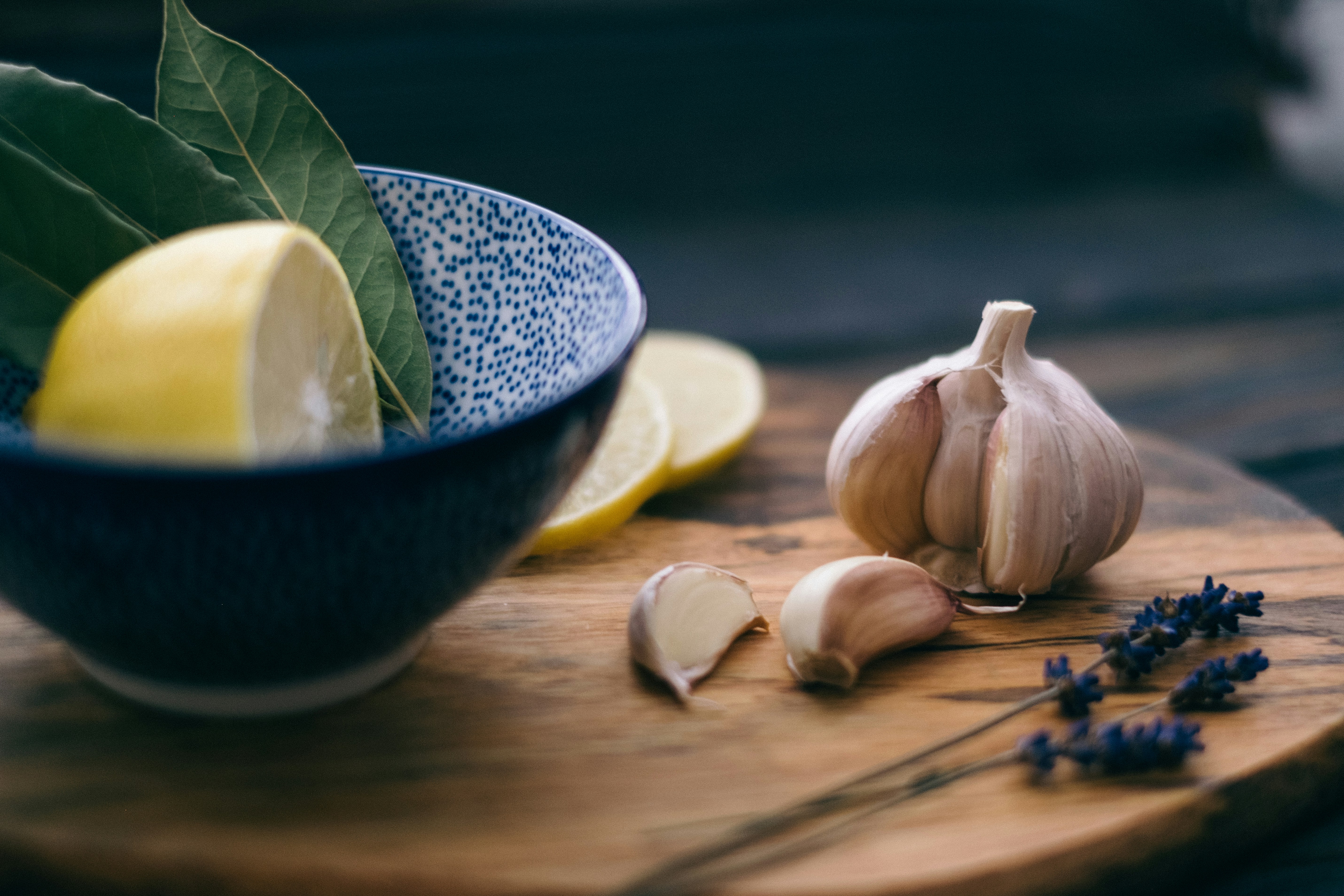 You are currently viewing The benefits and drawbacks of garlic